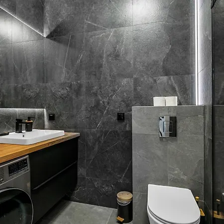 Lotnisko Chopina Modern Apartment *