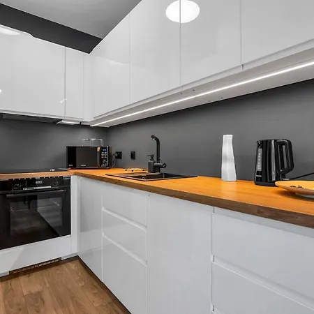 Lotnisko Chopina Modern Διαμέρισμα Βαρσοβία